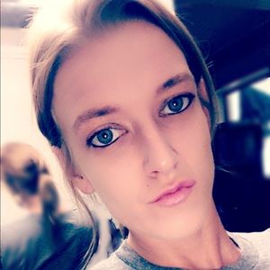 Meet your Posher, Kara